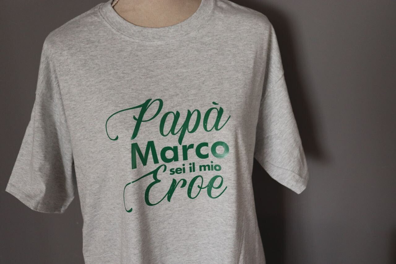 T-shirt con Grafica personalizzata in Vinile